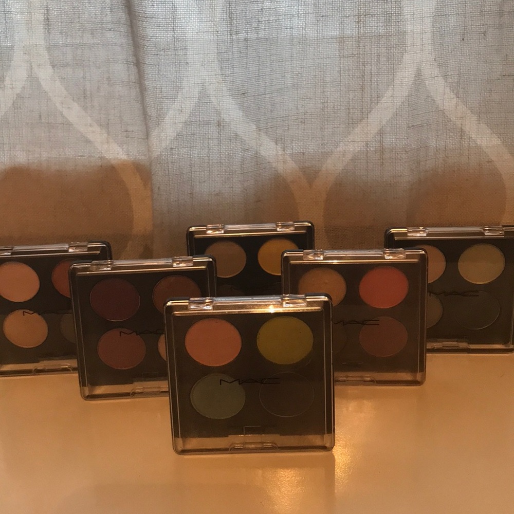 MAC eyeshadow palette